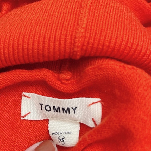 Sweater - Picture 4 of 4